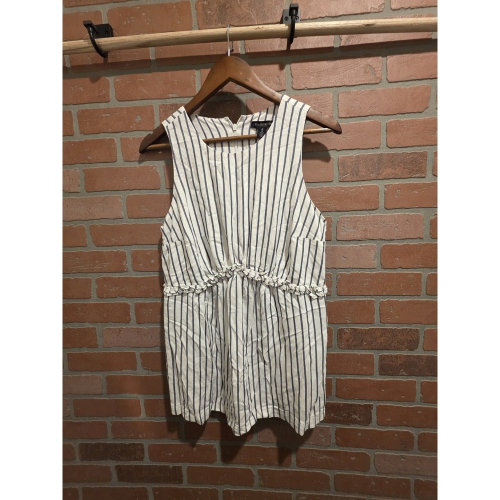A Pea in‎ the Pod Maternity Sleeveless  Top Medium.         Sku 7